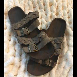 Adorable Sonoma sandals!!😁